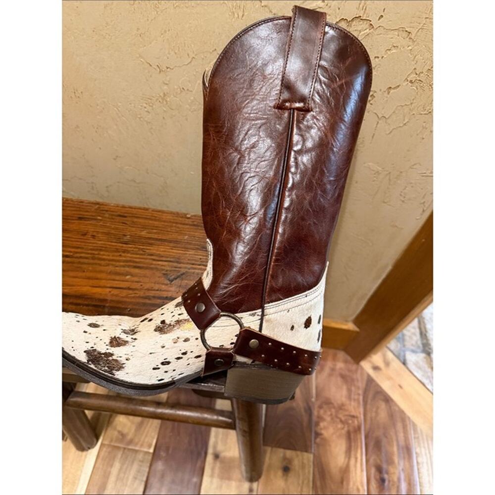 Sterling River Two-Tone Heeled Cowboy Boots Cow Print NWT 8